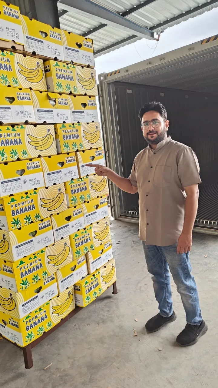 Mohammad Kashif Shaikh of Madiha Overseas with clients, partners and shipments, photo 5