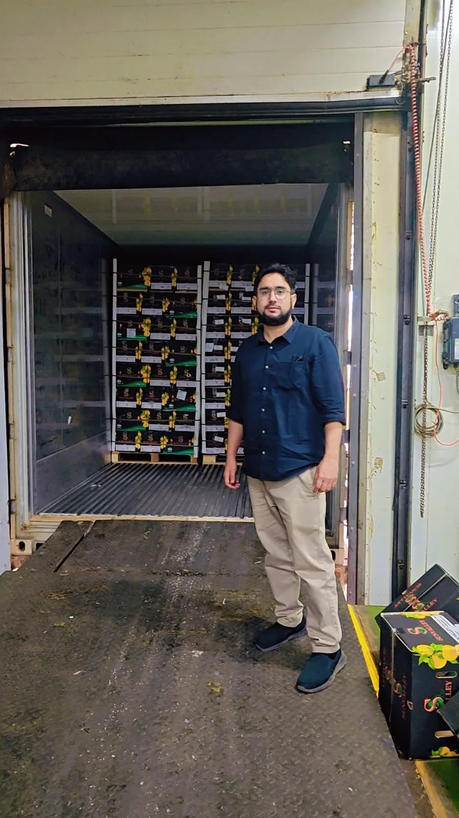 Mohammad Kashif Shaikh of Madiha Overseas with clients, partners and shipments, photo 22