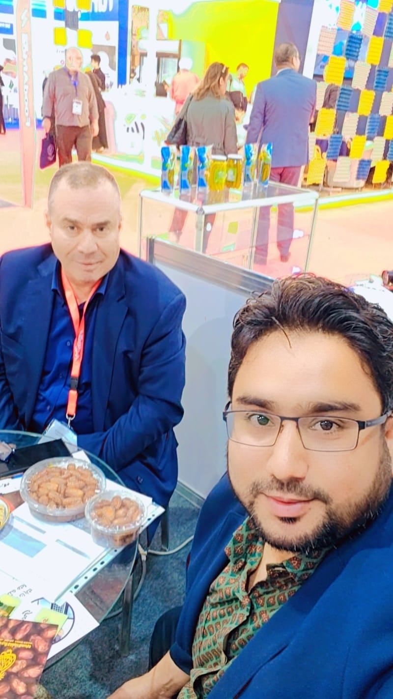 Mohammad Kashif Shaikh of Madiha Overseas with clients, partners and shipments, photo 47